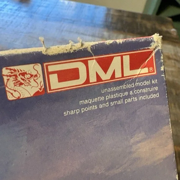 VTG Dragon 9004 Grille Ausf.H Sd. Kfz. 138/1 w/S.P. Gun Crew Plastic Model Kit - Picture 5 of 14